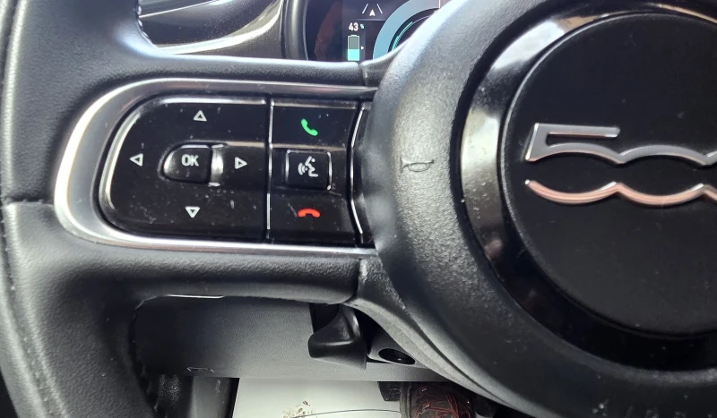 Fiat 500 42KWh/Navi/СЕРВИЗНА ИСТОРИЯ, снимка 11 - Автомобили и джипове - 53471136
