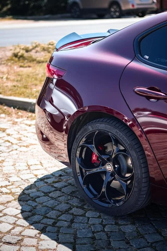 Alfa Romeo Giulia VELOCE Q4 - изображение 4