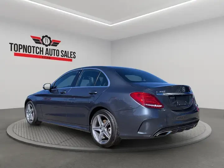Mercedes-Benz C 300 * CARFAX * АВТО КРЕДИТ * , снимка 6 - Автомобили и джипове - 54905335