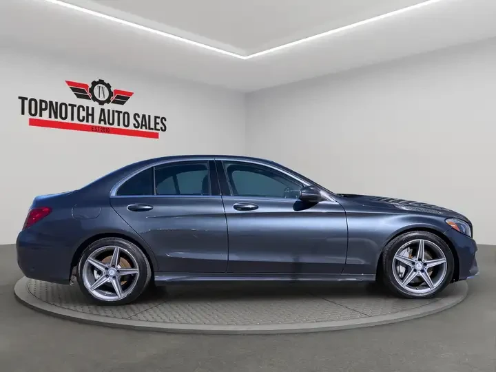 Mercedes-Benz C 300 * CARFAX * АВТО КРЕДИТ * , снимка 4 - Автомобили и джипове - 54905335