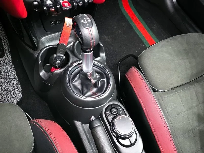 Mini Cooper S Jcw 3Rd Generation, снимка 9 - Автомобили и джипове - 56578515