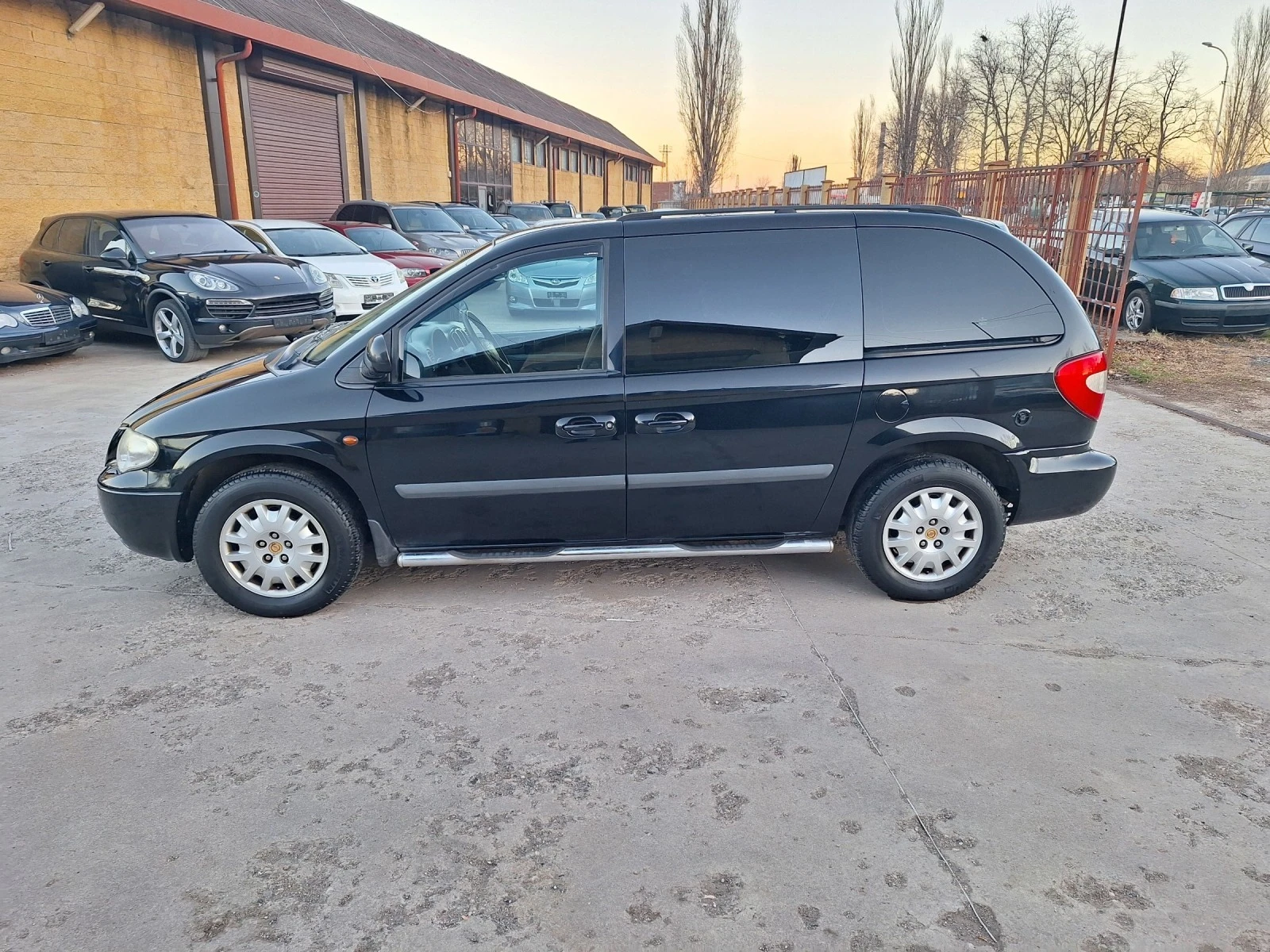 Chrysler Voyager 2,4 i газ  - изображение 5