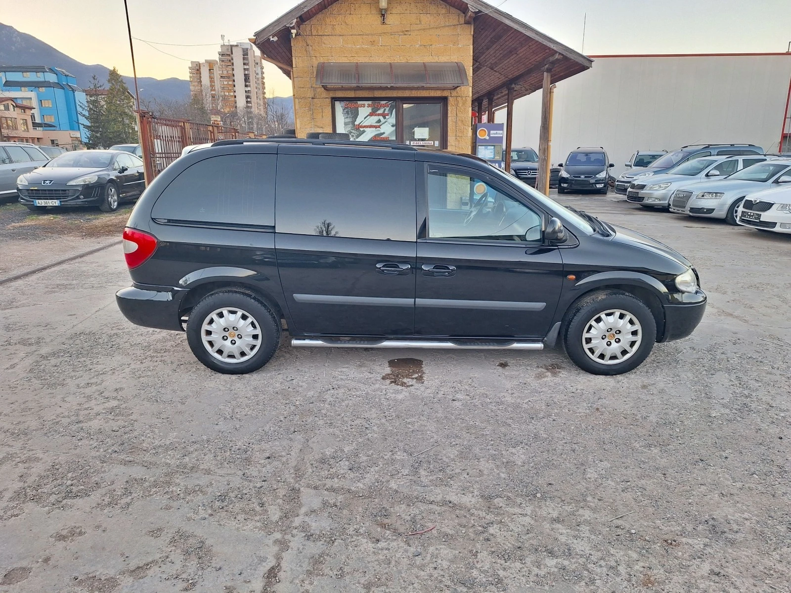 Chrysler Voyager 2,4 i газ  - изображение 4