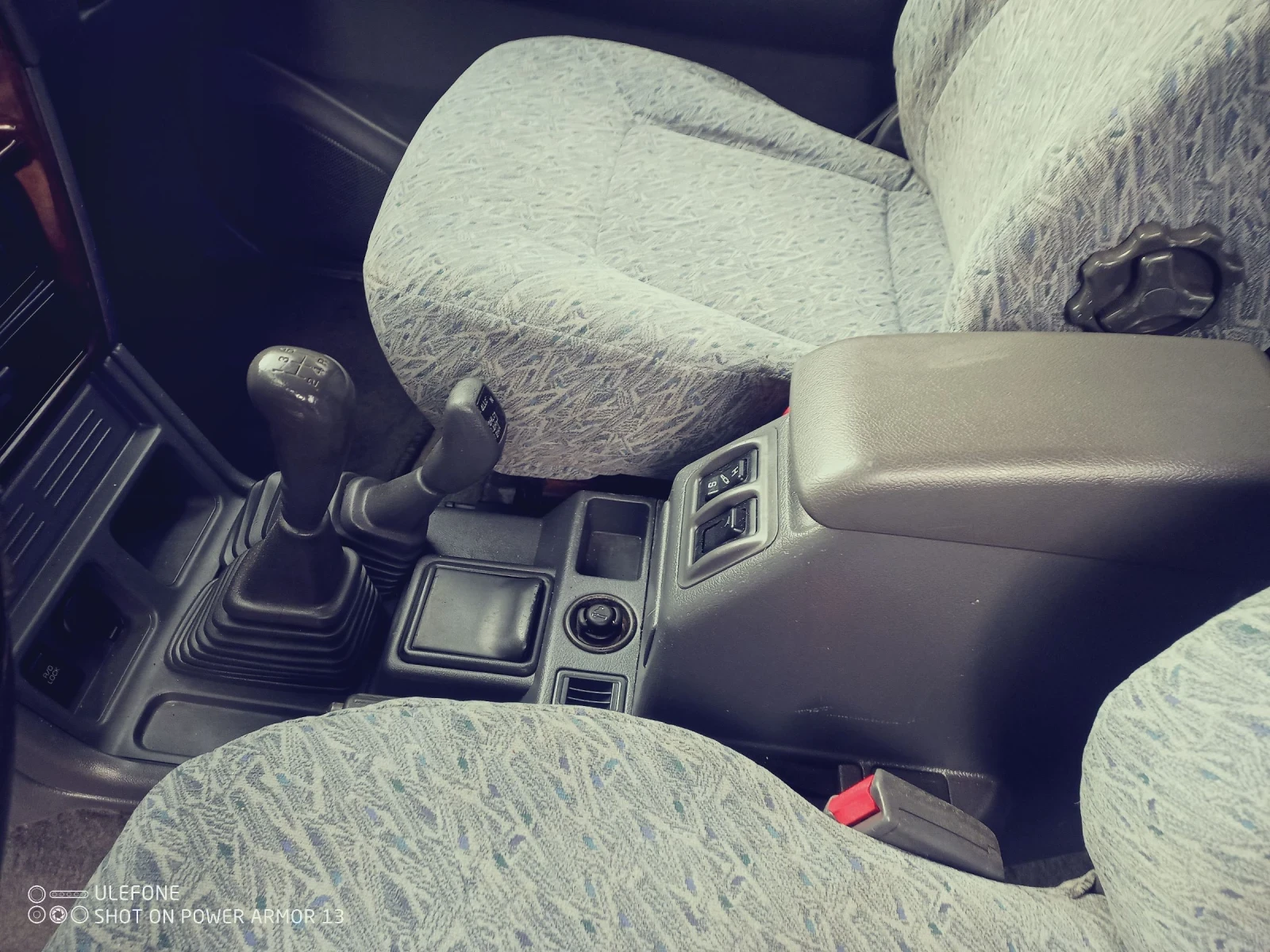 Mitsubishi Pajero Джип  - изображение 10