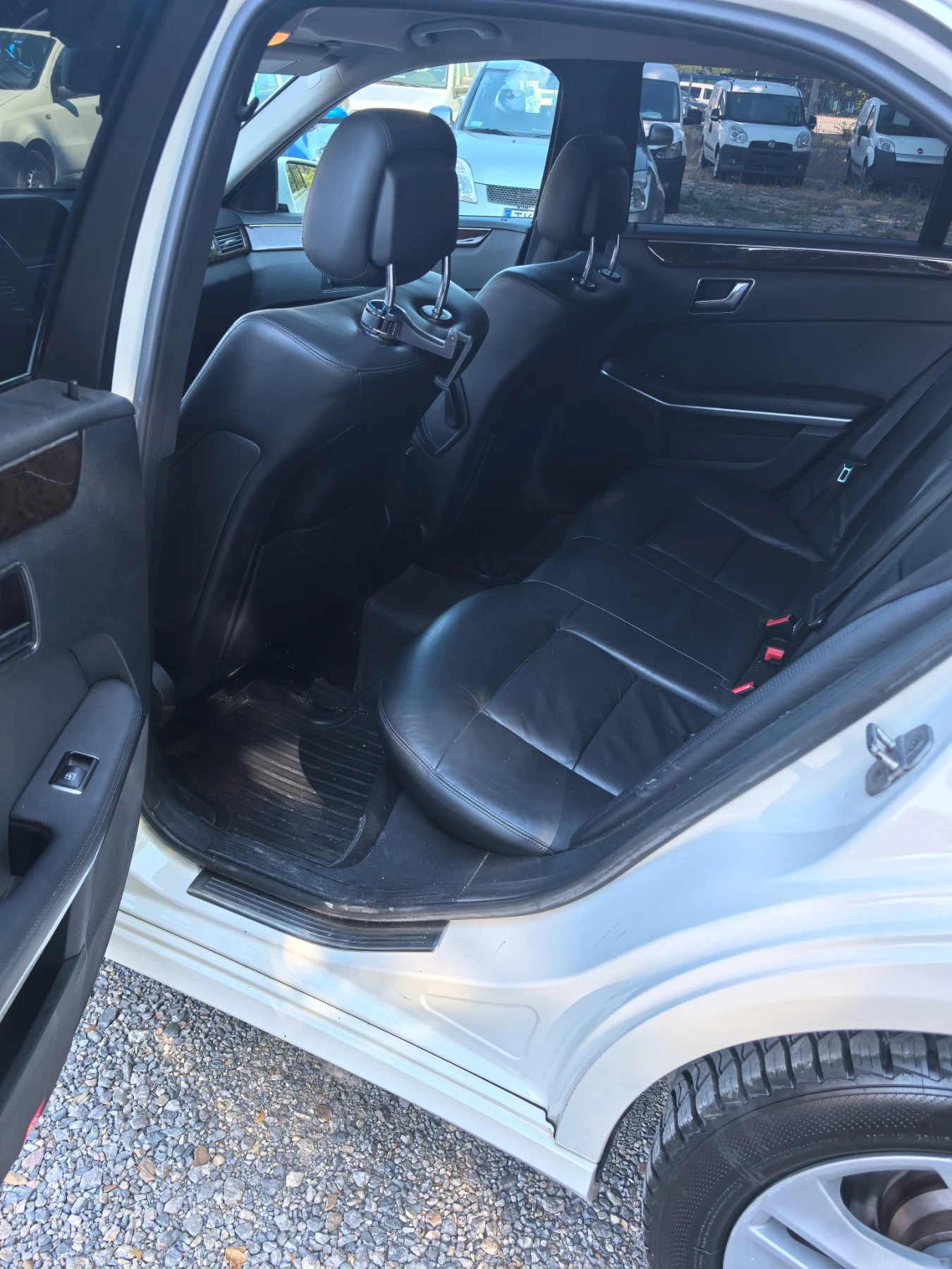 Mercedes-Benz E 200  - изображение 10