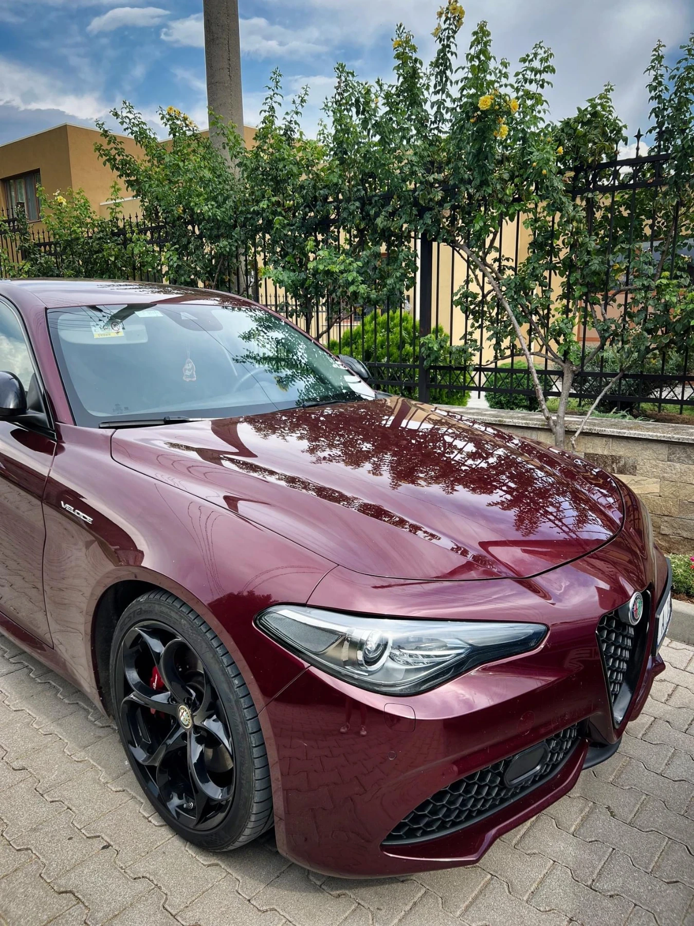 Alfa Romeo Giulia VELOCE Q4 - изображение 2