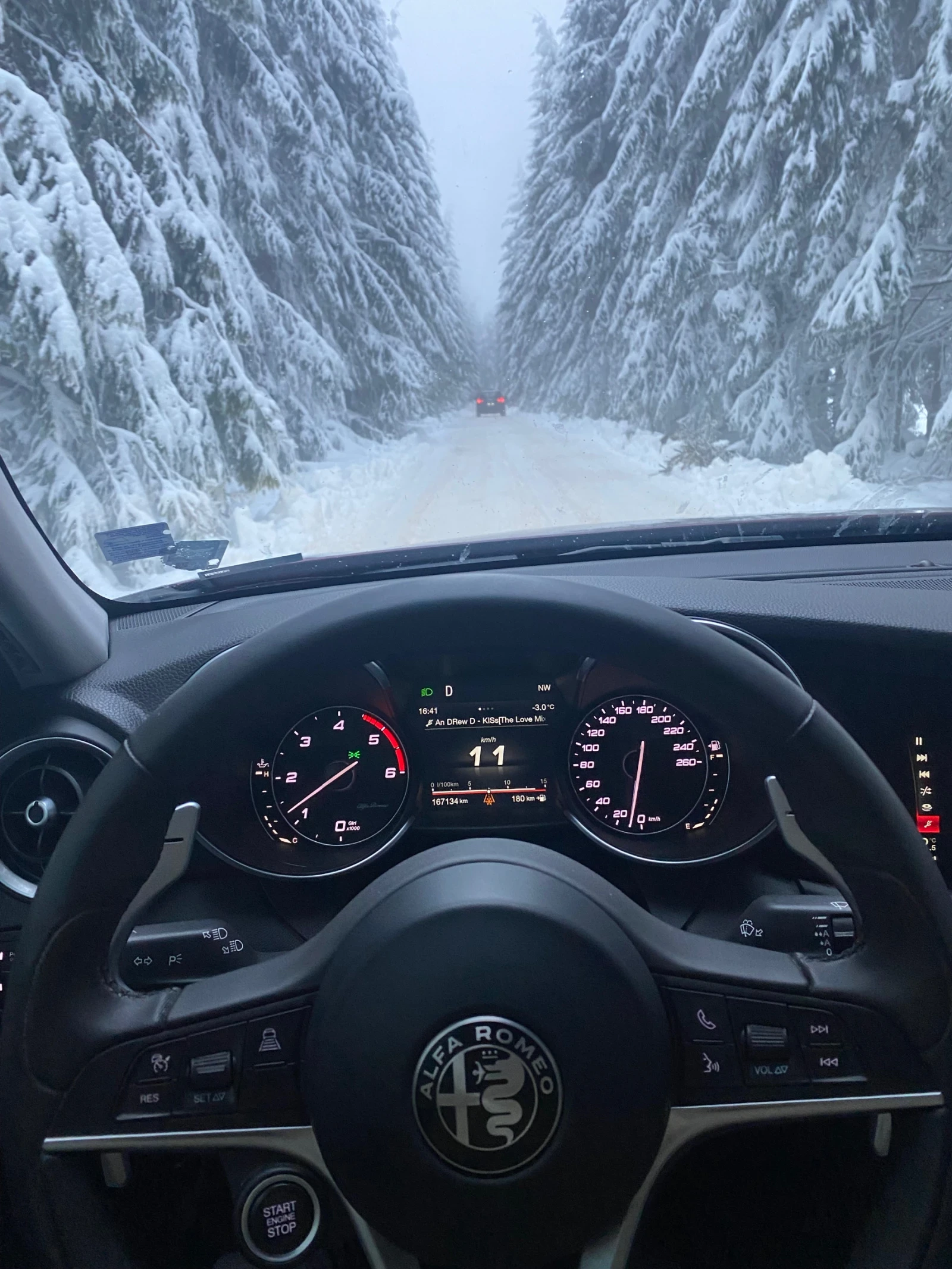 Alfa Romeo Giulia VELOCE Q4 - изображение 7