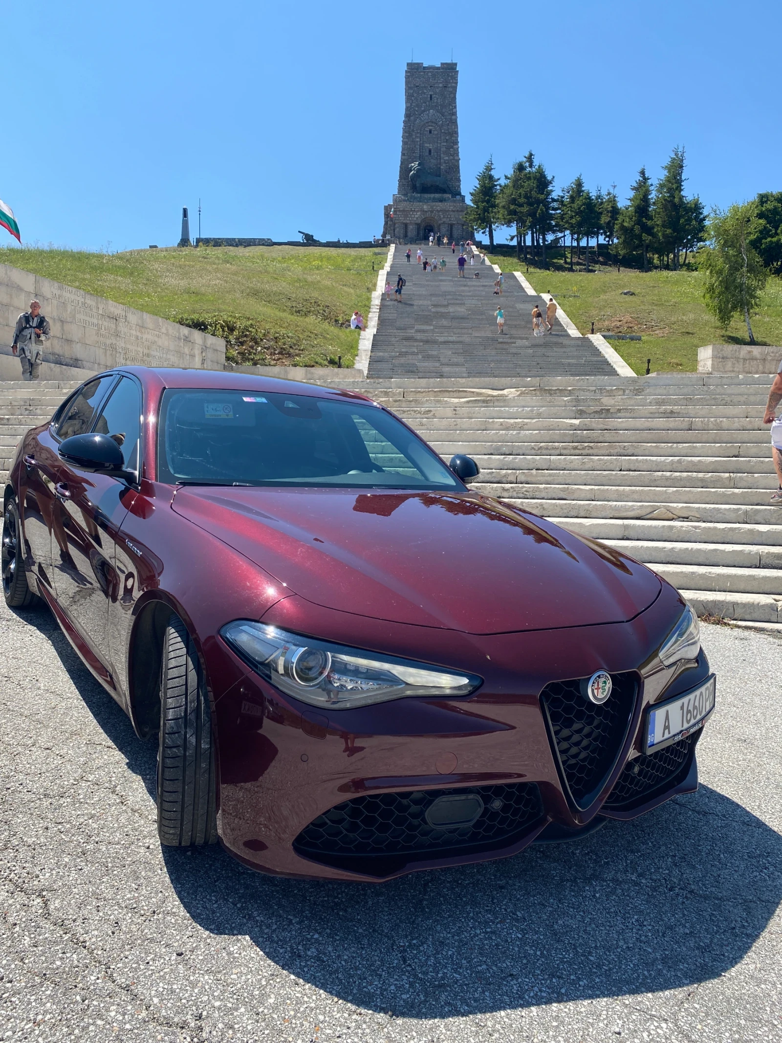 Alfa Romeo Giulia VELOCE Q4 - изображение 10