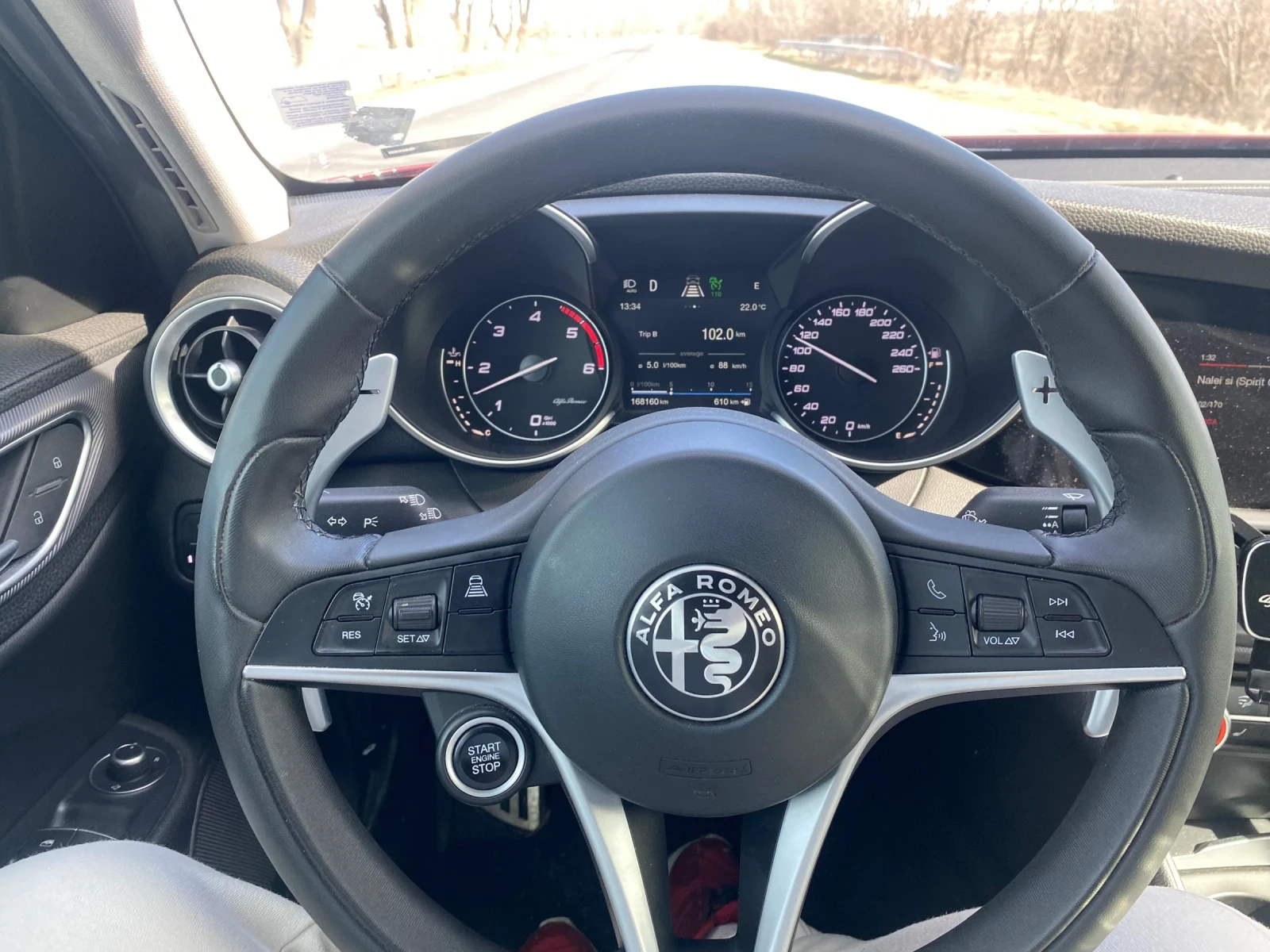 Alfa Romeo Giulia VELOCE Q4 - изображение 9