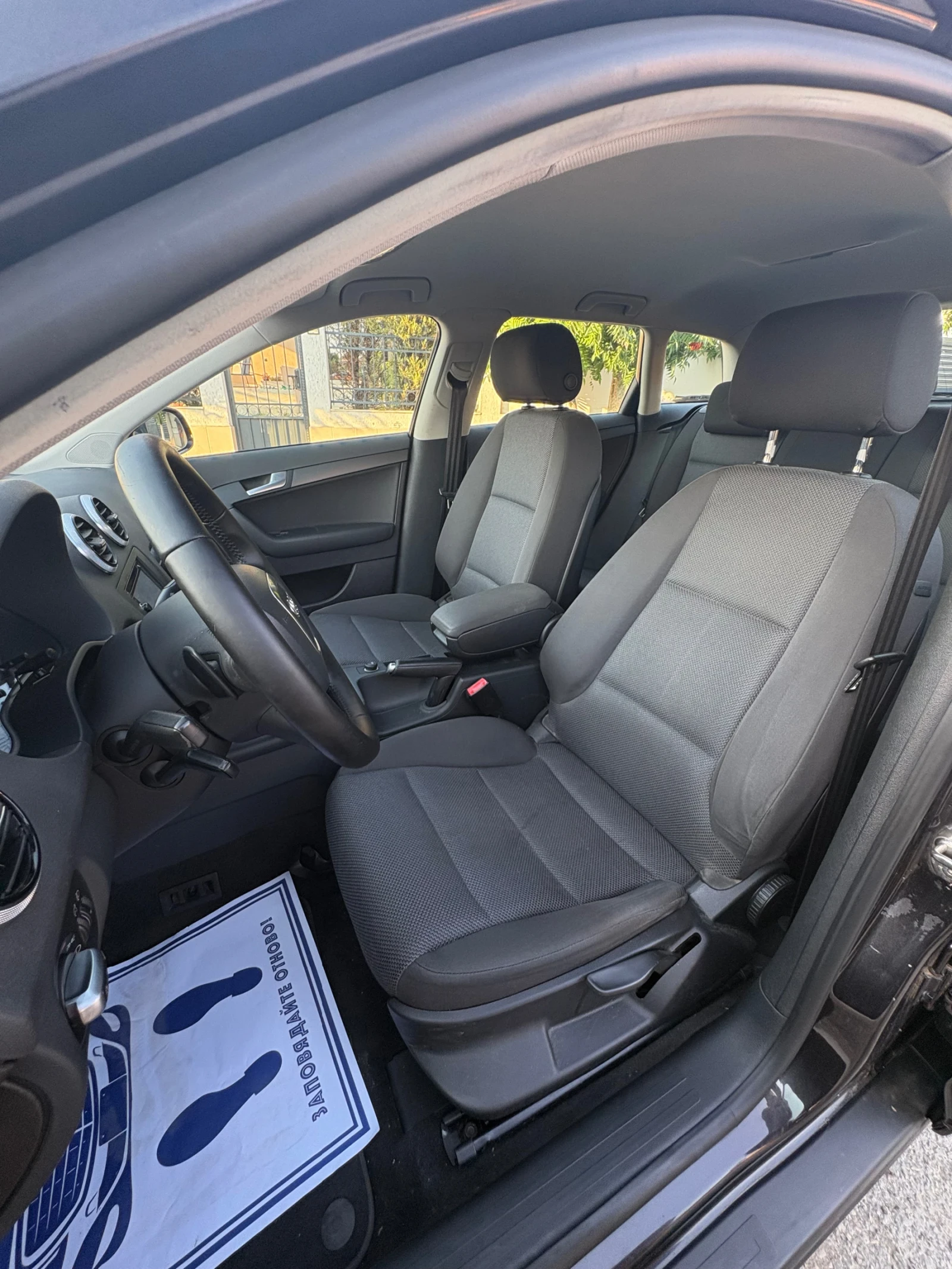 Audi A3 Sportback 2.0TDI 140КС Автоматик - изображение 10