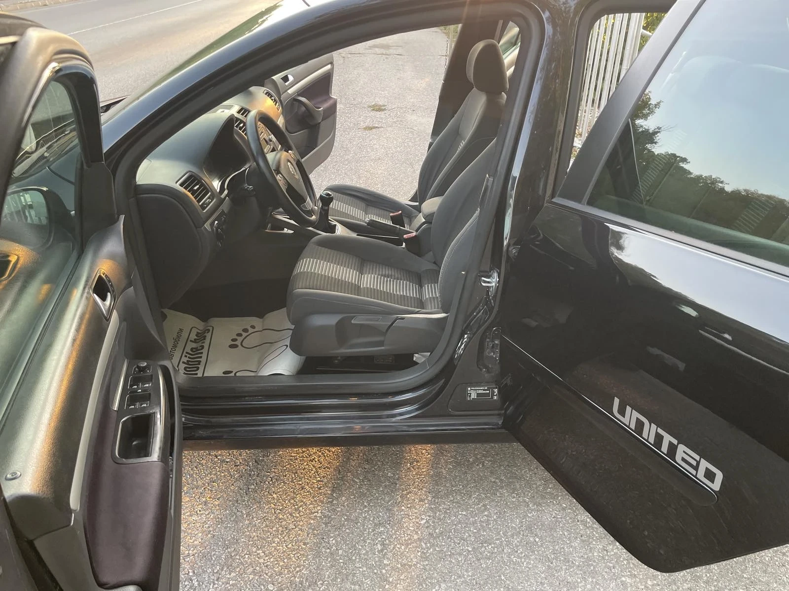 VW Golf 1.9TDI, 105кс, МУЛТИ ВОЛАН, ПОДГРЕВ, 2008г, ИТАЛИЯ - изображение 9