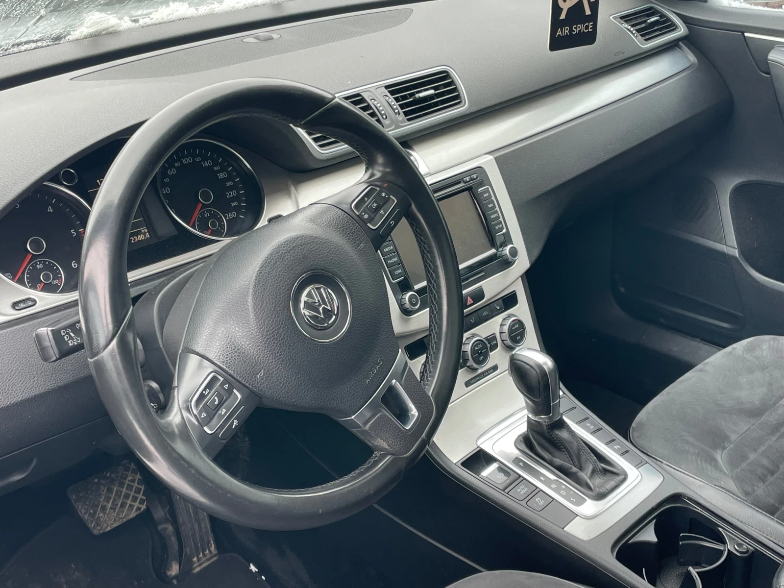 VW Passat 2.0TDI/DSG/ПАНОРАМА/КОЖА/LED/FULL - изображение 7