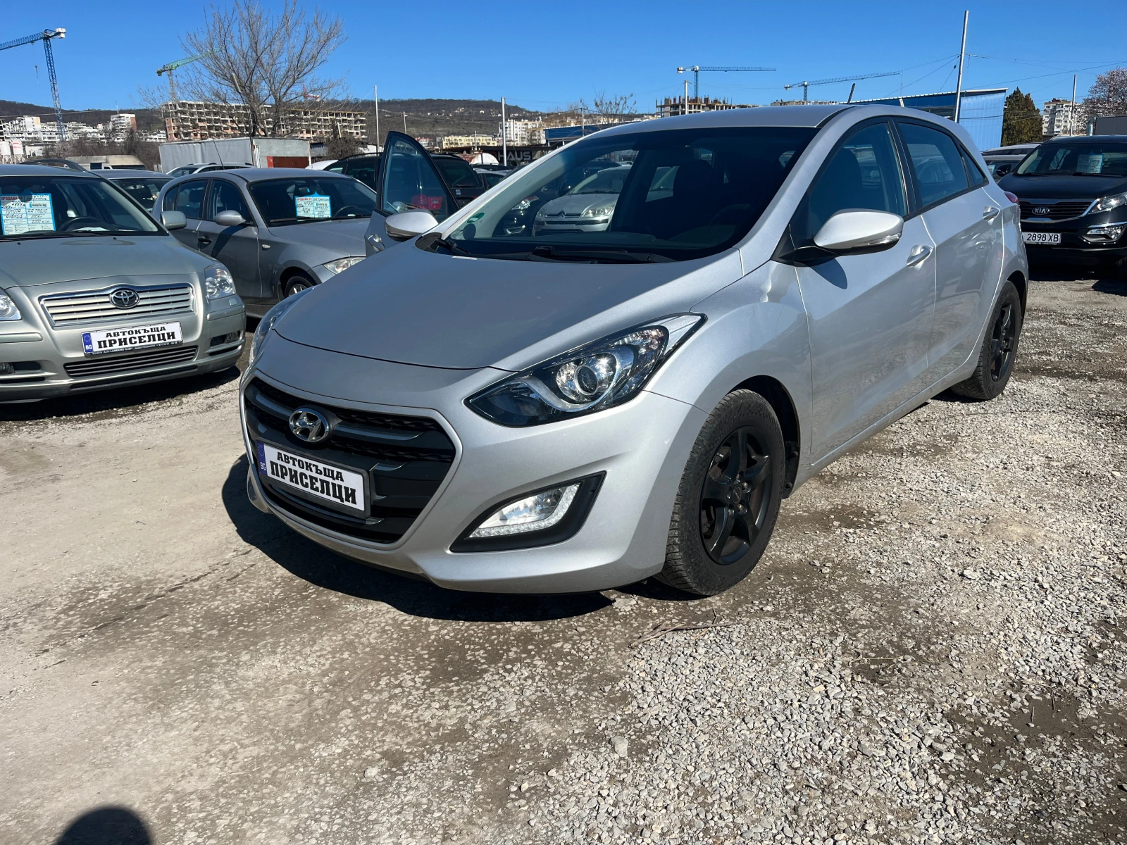 Hyundai I30 FACELIFT/CAMERA/LED//NAVI/XENON/ EURO 6, снимка 2 - Автомобили и джипове - 53781752