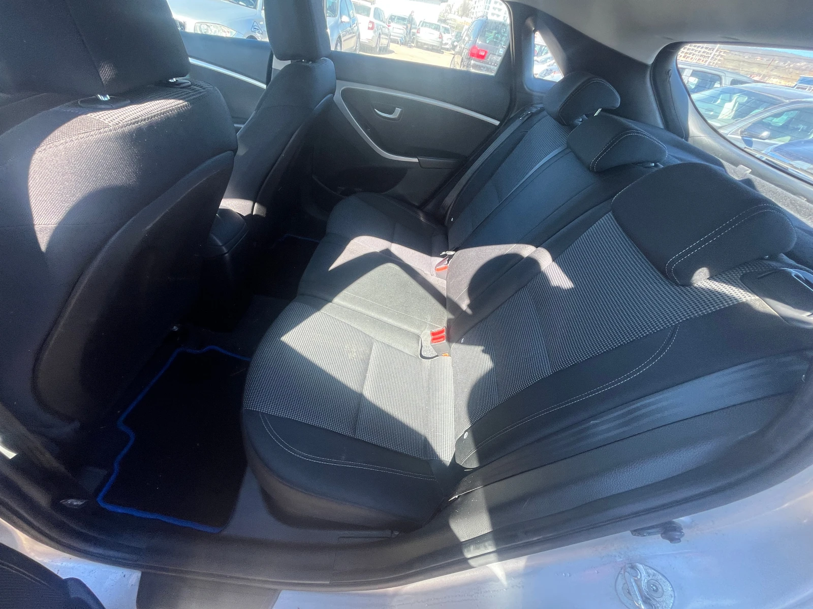 Hyundai I30 FACELIFT/CAMERA/LED//NAVI/XENON/ EURO 6, снимка 7 - Автомобили и джипове - 53781752