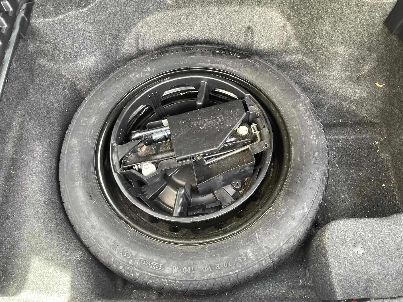 Mercedes-Benz E 220, снимка 17 - Автомобили и джипове - 53882394