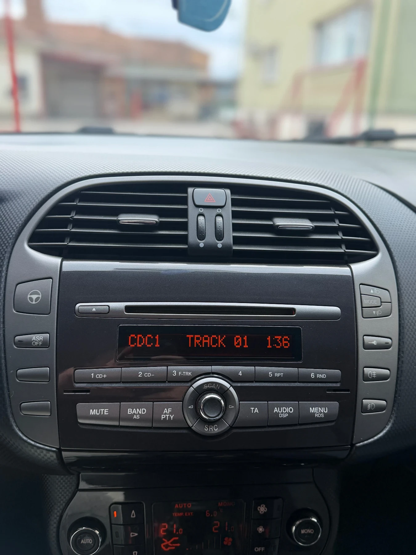 Fiat Bravo 1.6 Multijet, снимка 12 - Автомобили и джипове - 53912759