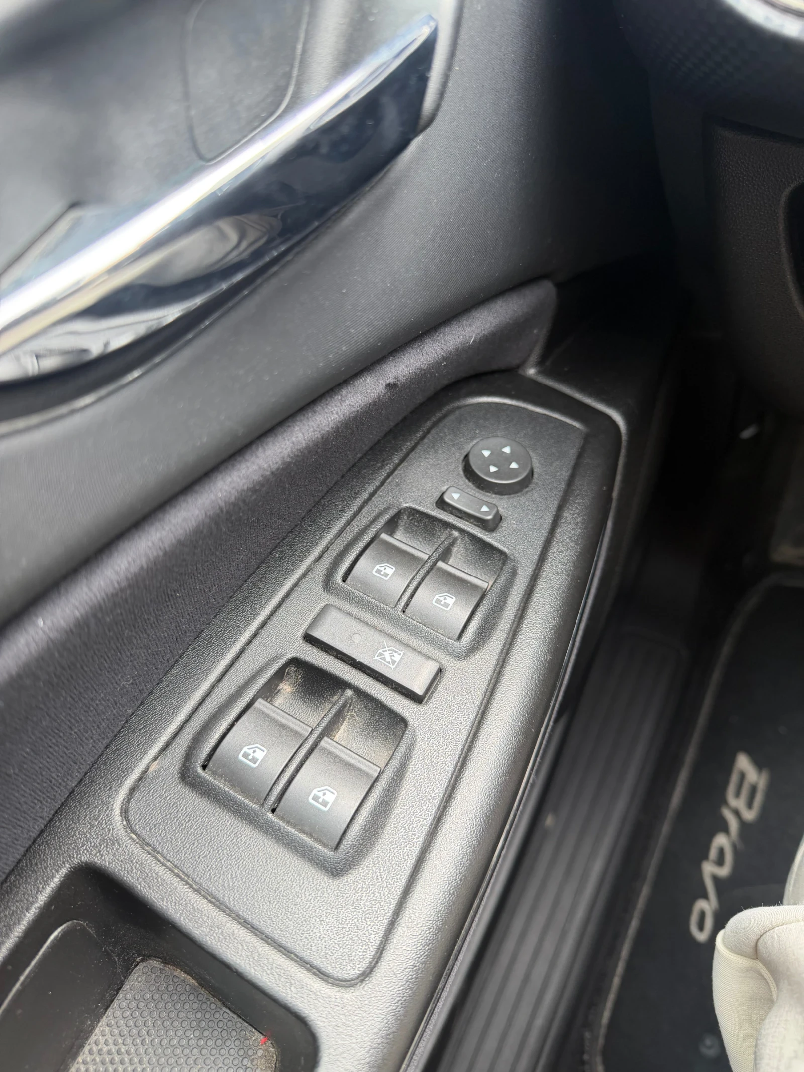 Fiat Bravo 1.6 Multijet, снимка 15 - Автомобили и джипове - 53912759