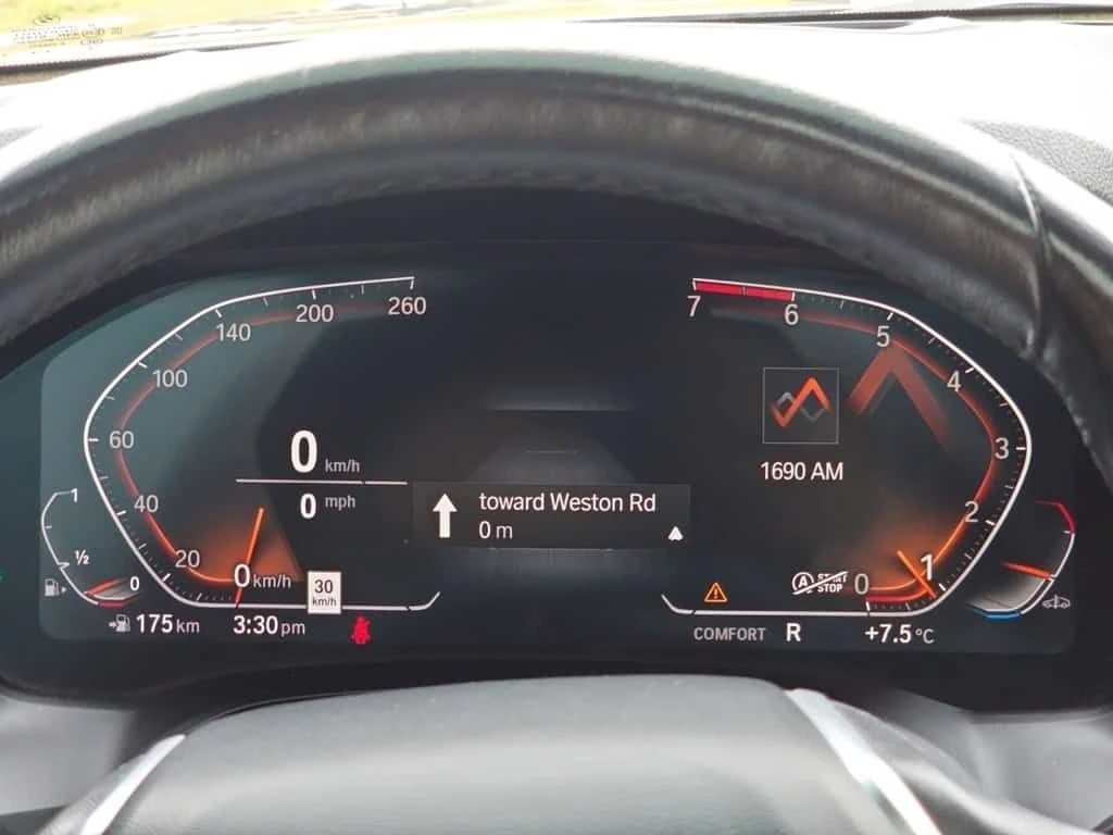 BMW 330 330i xDrive NO ACCIDENTS/HUD/HARMAN KARDON/CARPLA , снимка 9 - Автомобили и джипове - 53949347