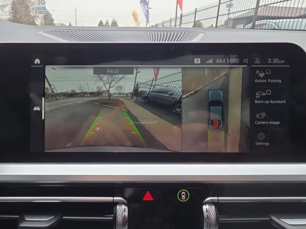 BMW 330 330i xDrive NO ACCIDENTS/HUD/HARMAN KARDON/CARPLA , снимка 12 - Автомобили и джипове - 53949347