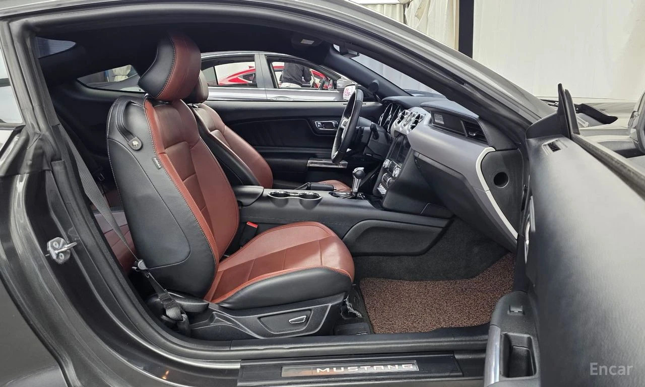 Ford Mustang GT5.0* КОЖА* ПОДГРЕВ* ОБДУХВАНЕ* , снимка 14 - Автомобили и джипове - 54555364