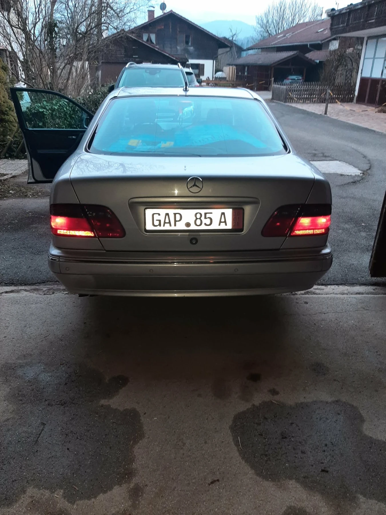 Mercedes-Benz E 320 CDI, Avantgarde , снимка 2 - Автомобили и джипове - 54591359