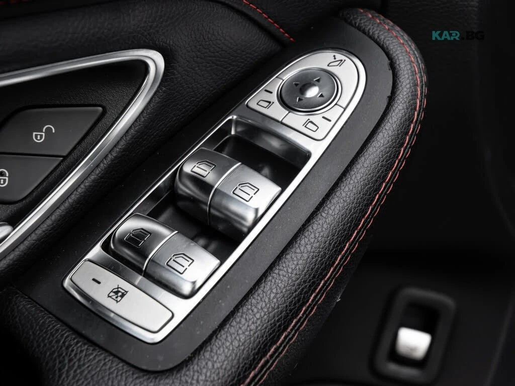 Mercedes-Benz C 300 4MATIC (КРАЙНА цена до БЪЛГАРИЯ), снимка 10 - Автомобили и джипове - 54932046