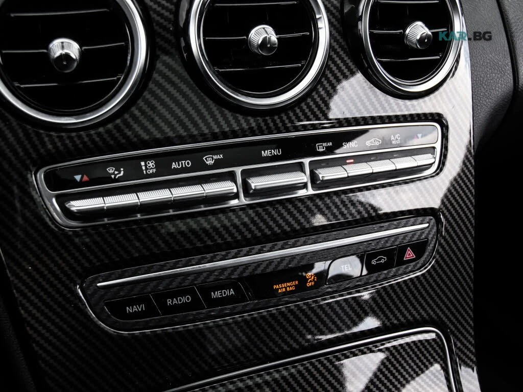 Mercedes-Benz C 300 4MATIC (КРАЙНА цена до БЪЛГАРИЯ), снимка 17 - Автомобили и джипове - 54932046