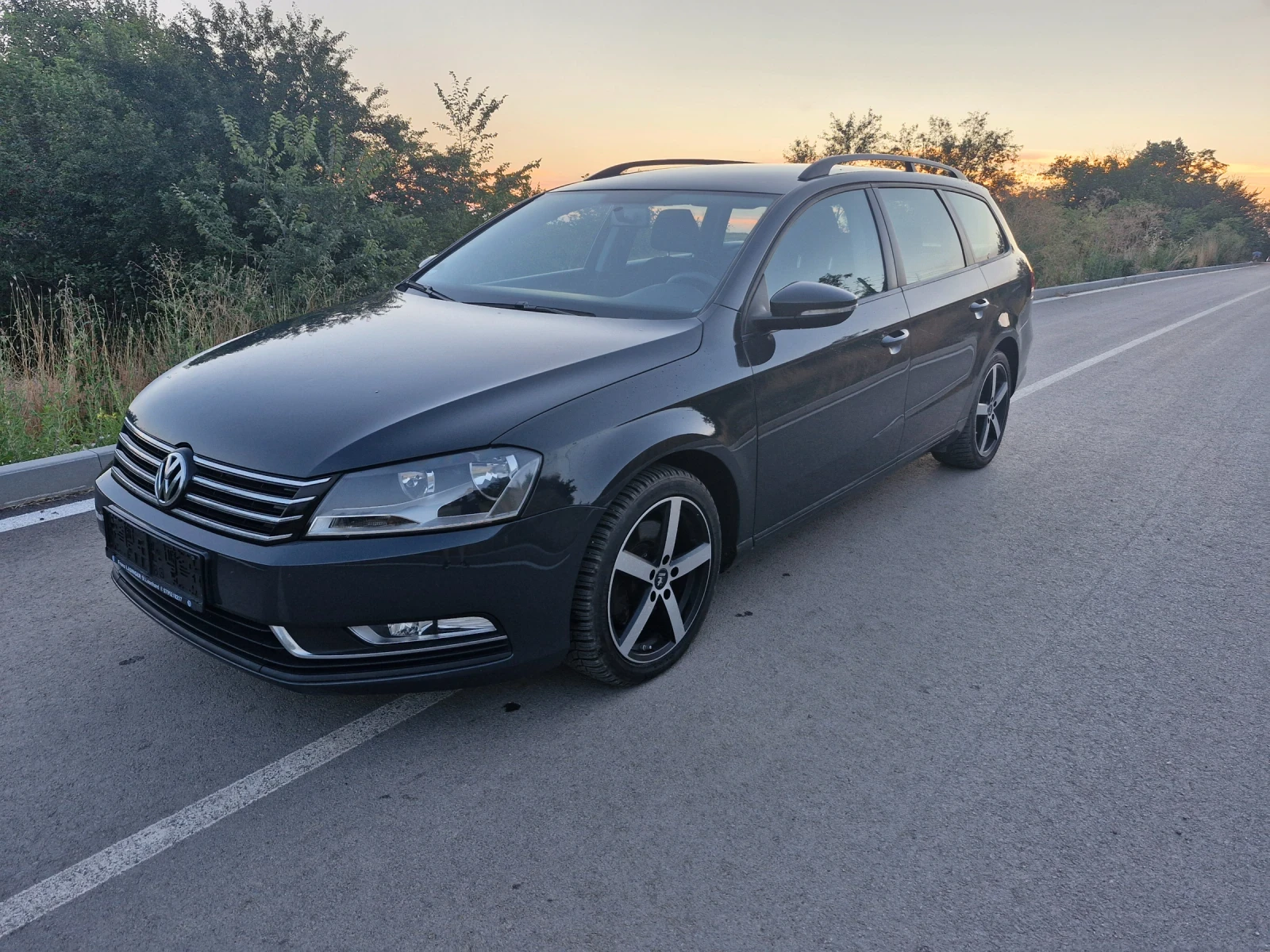 VW Passat 1.6TDI, снимка 3 - Автомобили и джипове - 55291345