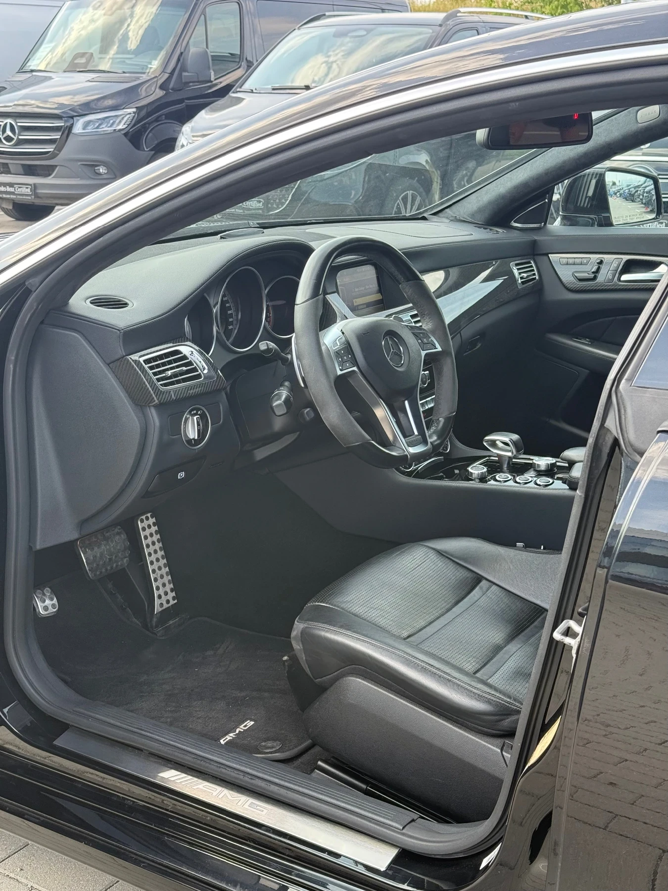 Mercedes-Benz CLS 63 AMG Performance pack/LSD/557кс/Carbon, снимка 9 - Автомобили и джипове - 55302889