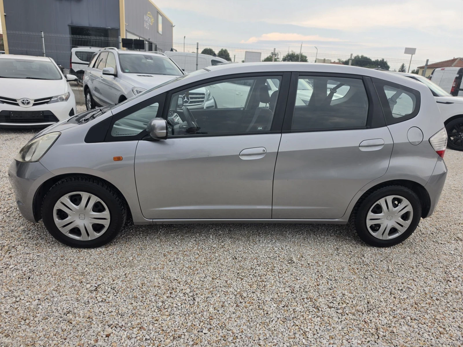 Honda Jazz бензин 90 коня, снимка 8 - Автомобили и джипове - 55799623
