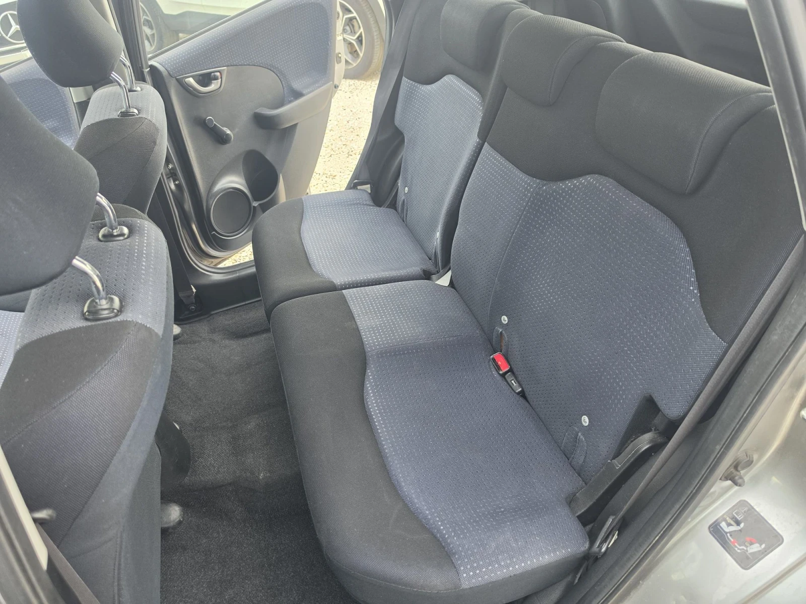 Honda Jazz бензин 90 коня, снимка 14 - Автомобили и джипове - 55799623