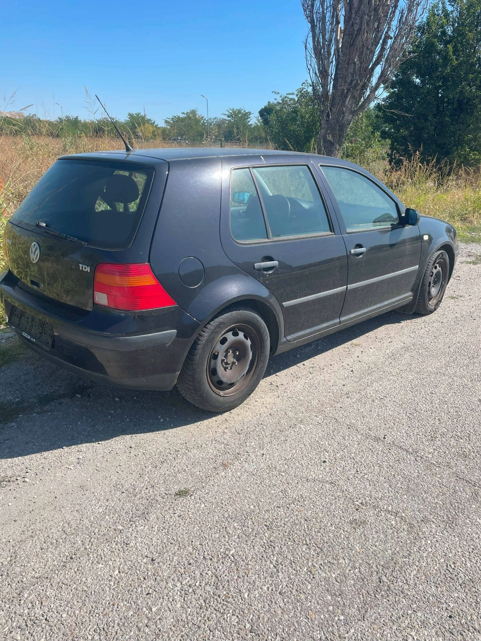 VW Golf, снимка 4 - Автомобили и джипове - 55988544