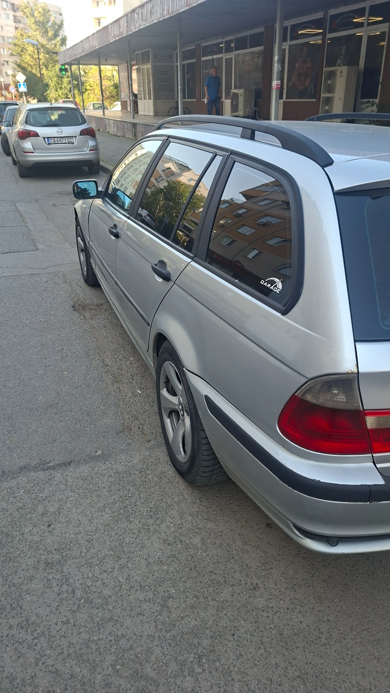 BMW 320, снимка 11 - Автомобили и джипове - 56058377