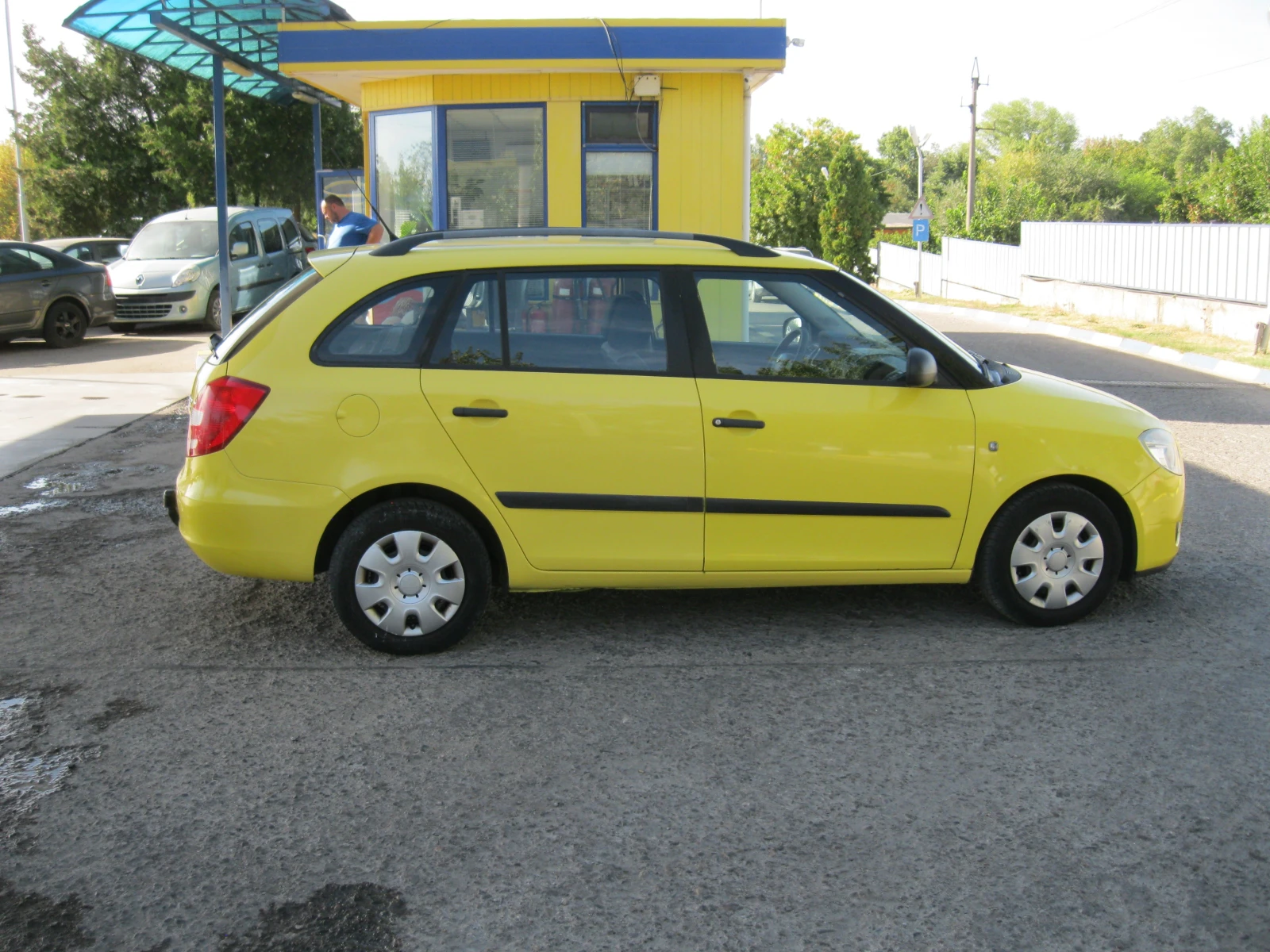 Skoda Fabia combi cool Edition, снимка 6 - Автомобили и джипове - 56072416