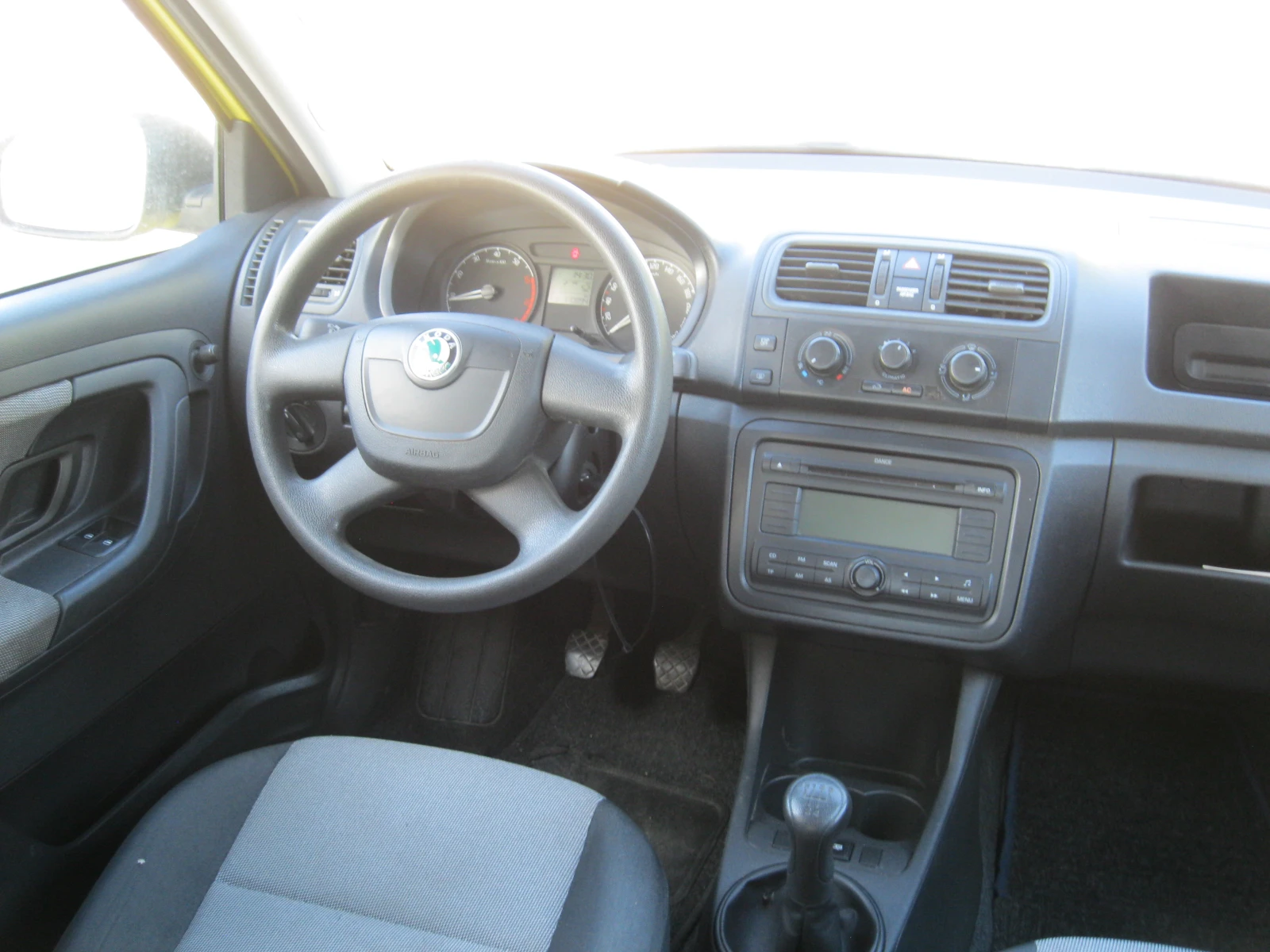 Skoda Fabia combi cool Edition, снимка 12 - Автомобили и джипове - 56072416