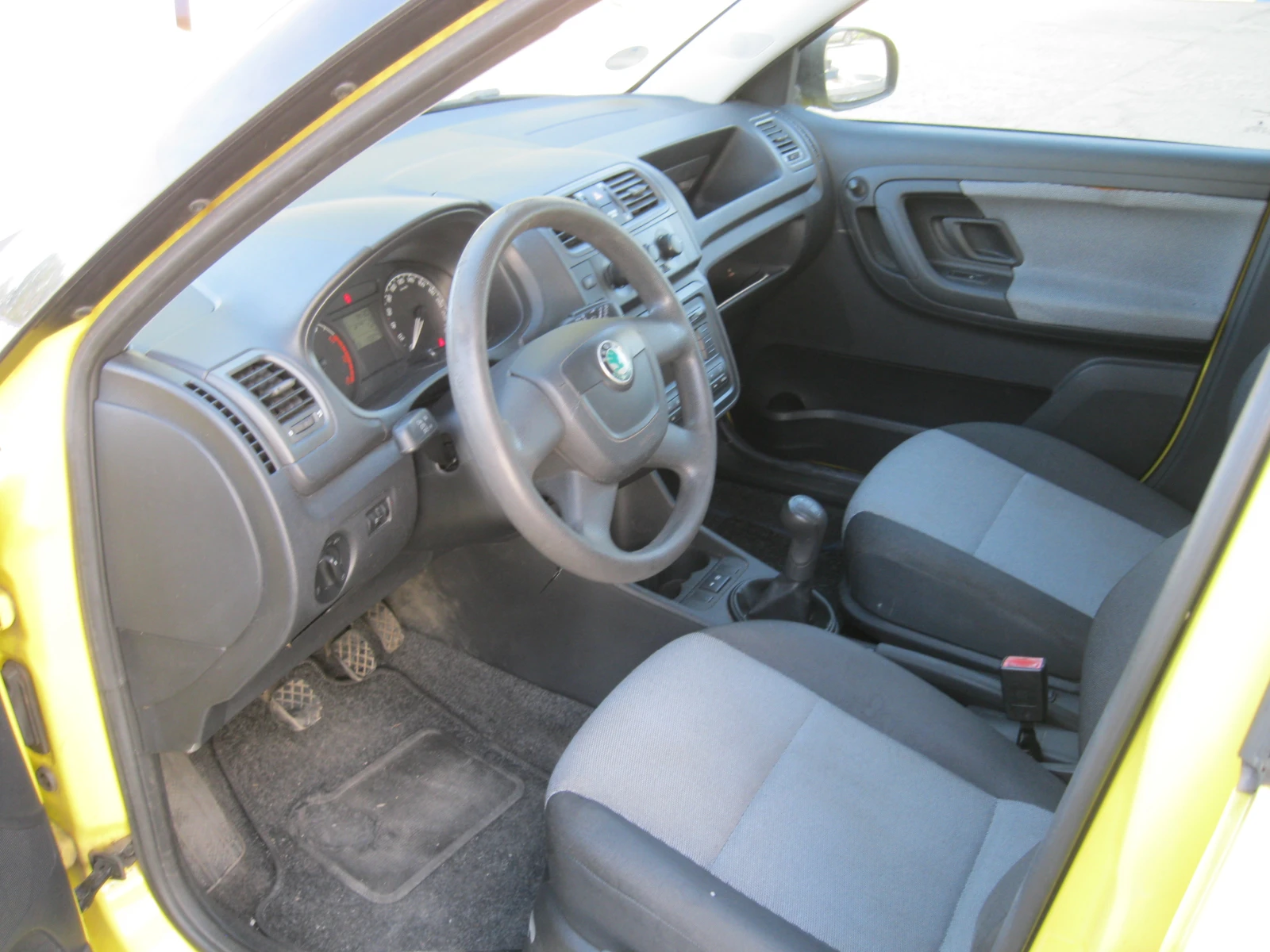 Skoda Fabia combi cool Edition, снимка 10 - Автомобили и джипове - 56072416