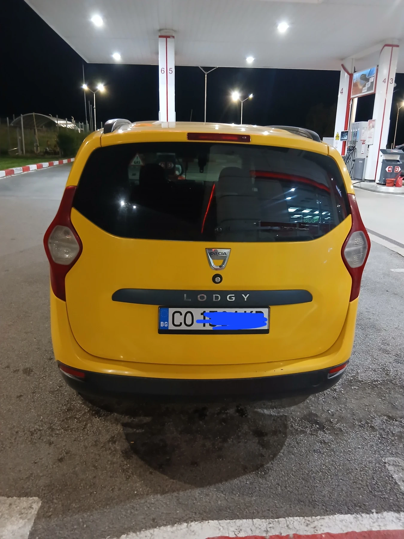 Dacia Lodgy 1.6 газ/бензин, снимка 2 - Автомобили и джипове - 56629458