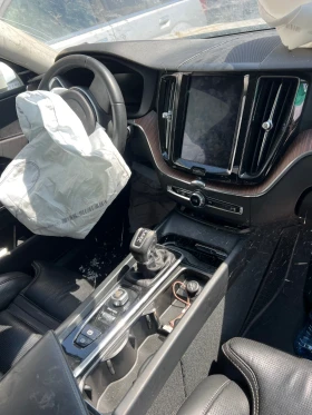 Volvo XC60 2.0 T5, снимка 8