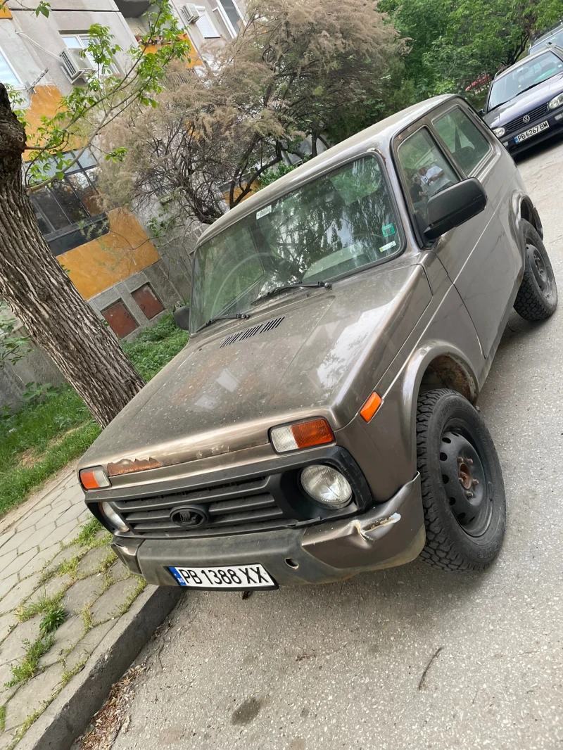 Lada Niva, снимка 1 - Автомобили и джипове - 48030076