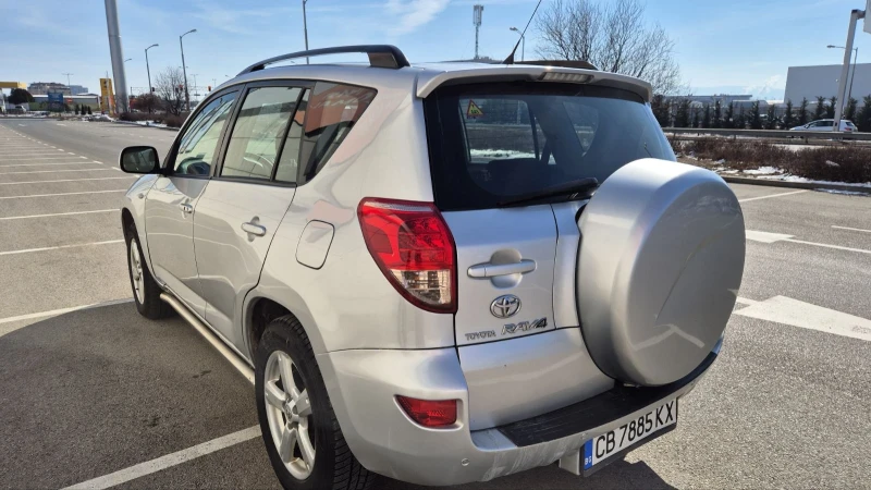 Toyota Rav4 2.0VVTI газ/бензин автоматик, снимка 3 - Автомобили и джипове - 49236876