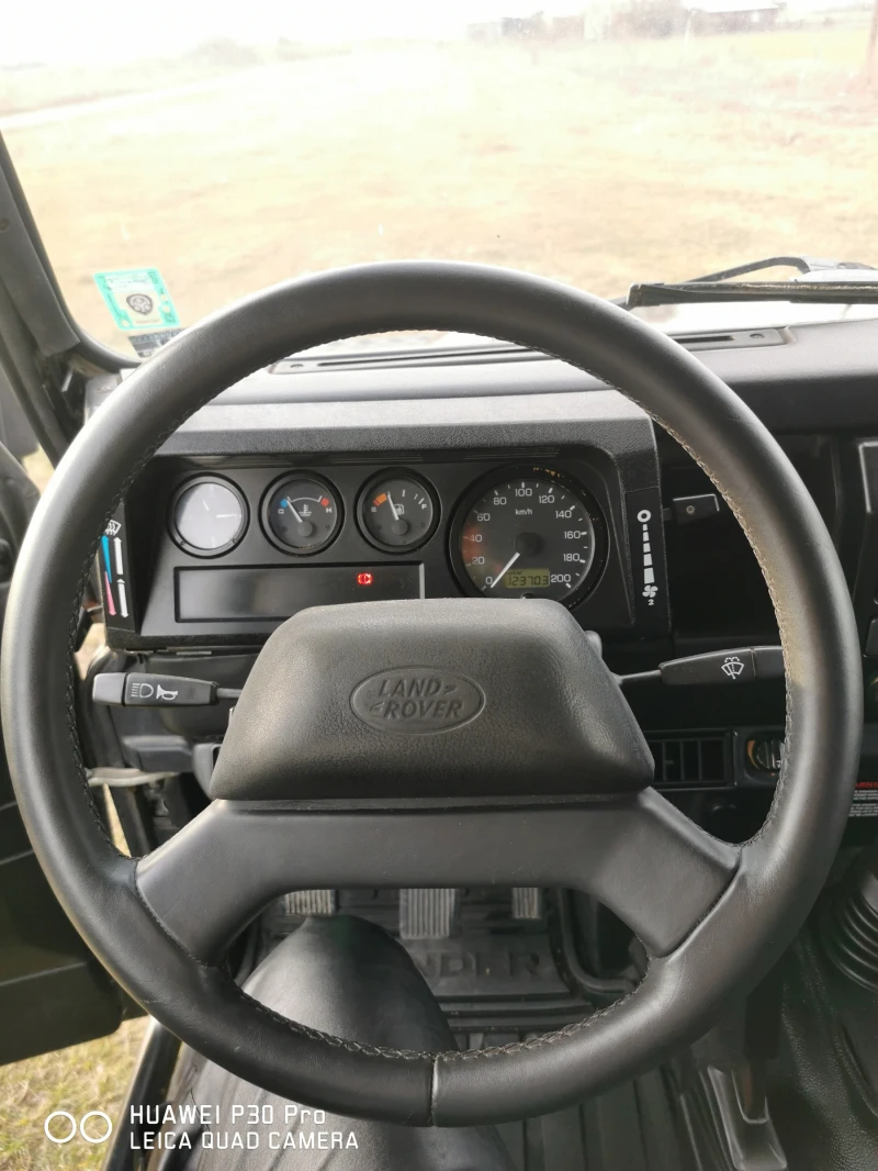 Land Rover Defender 90 HARD TOP, снимка 13 - Автомобили и джипове - 49821828