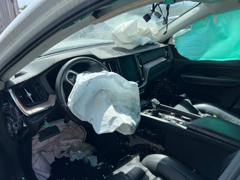 Volvo XC60 2.0 T5, снимка 7 - Автомобили и джипове - 50043213