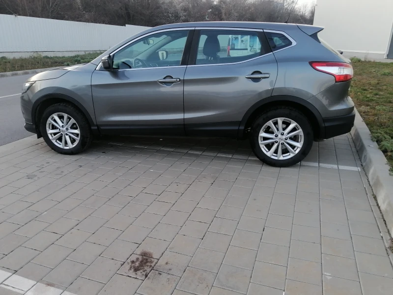 Nissan Qashqai 1.5 dci, снимка 6 - Автомобили и джипове - 52841855