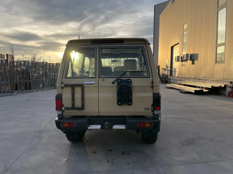 Toyota Land cruiser 70th Anniversary , снимка 4 - Автомобили и джипове - 53078307