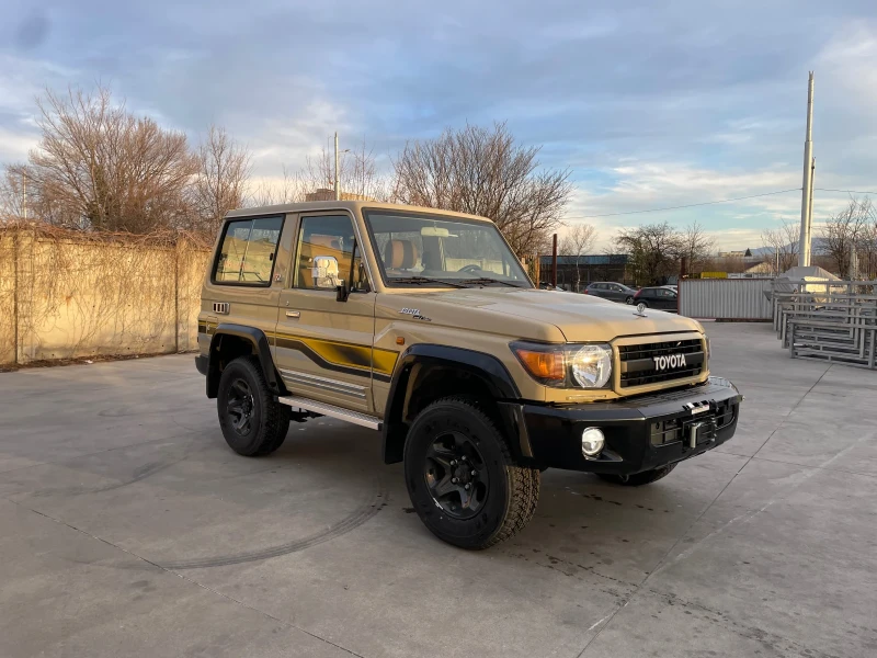 Toyota Land cruiser 70th Anniversary , снимка 2 - Автомобили и джипове - 53078307