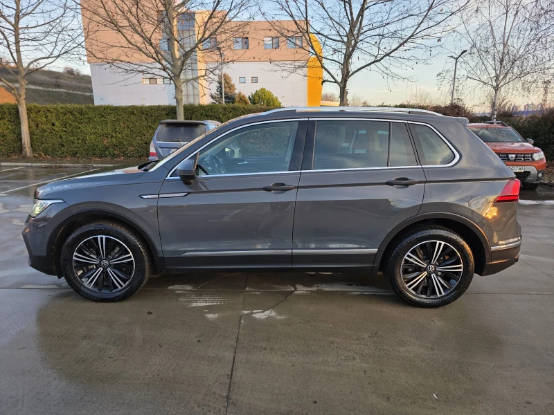 VW Tiguan 2, 0TDI-122kc  , снимка 2 - Автомобили и джипове - 53100039