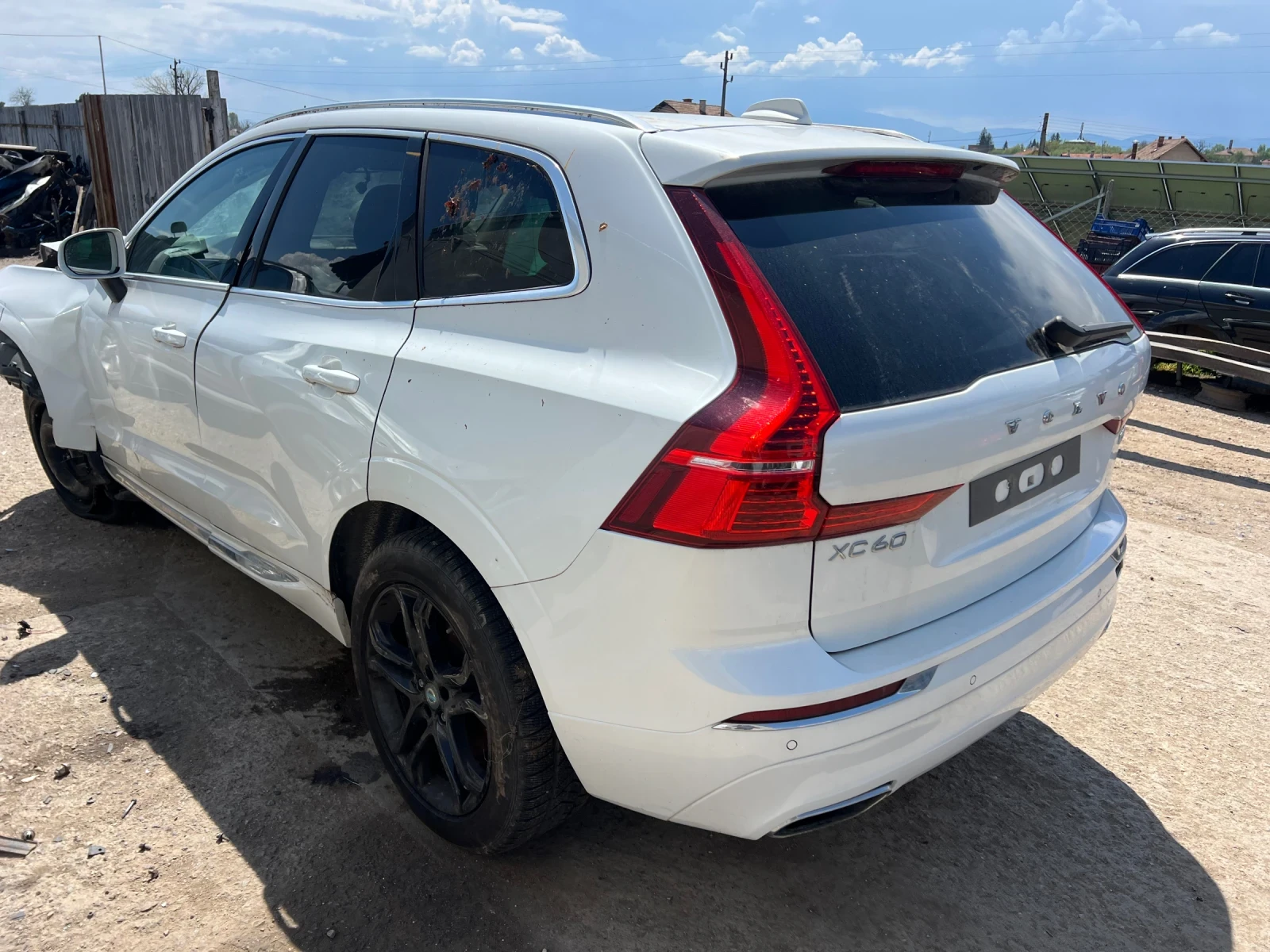 Volvo XC60 2.0 T5 - изображение 2