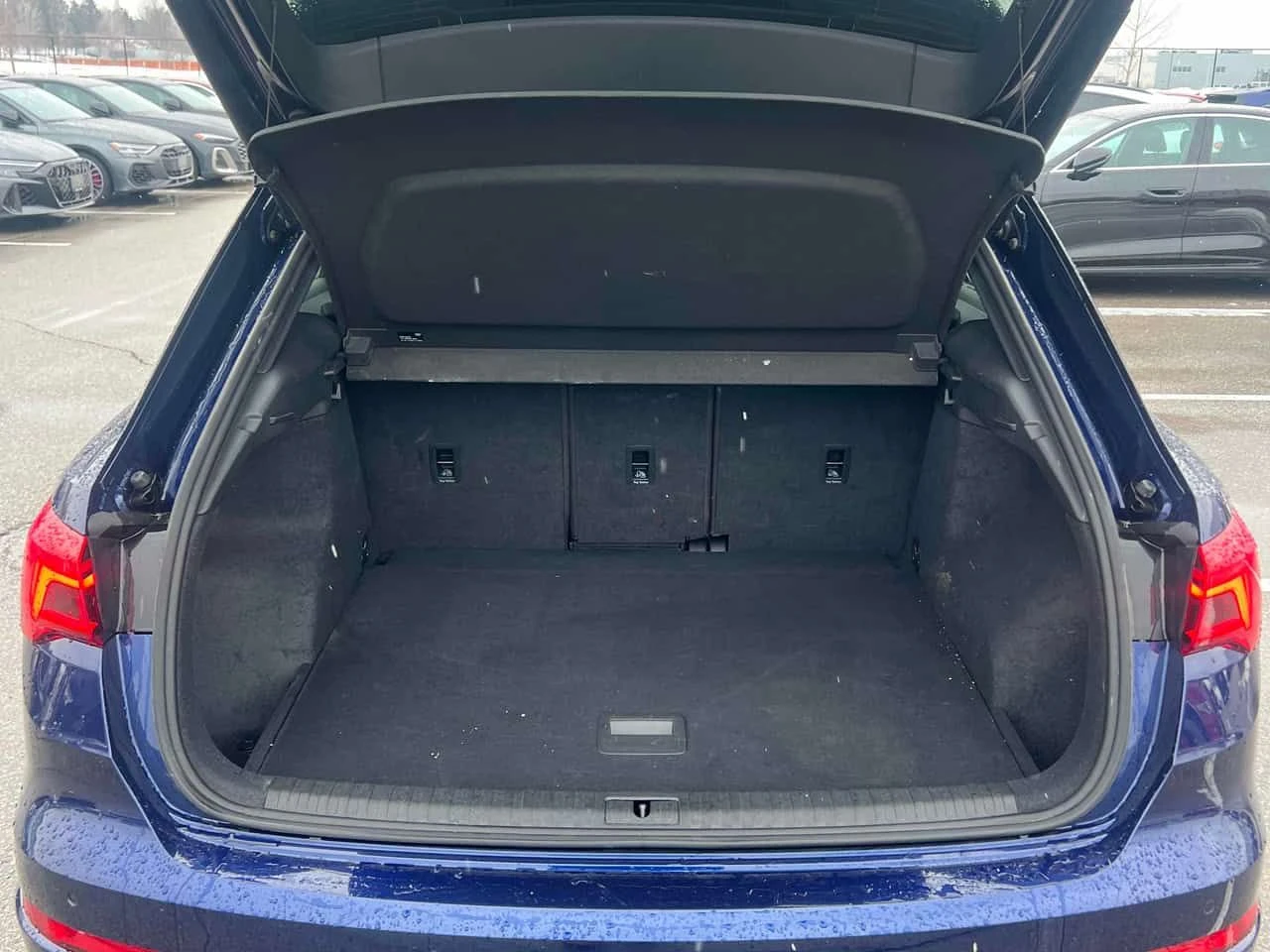 Audi Q3 * Komfort * CARFAX * ������ * ������� * NAVI | Mobile.bg � ����������� 14