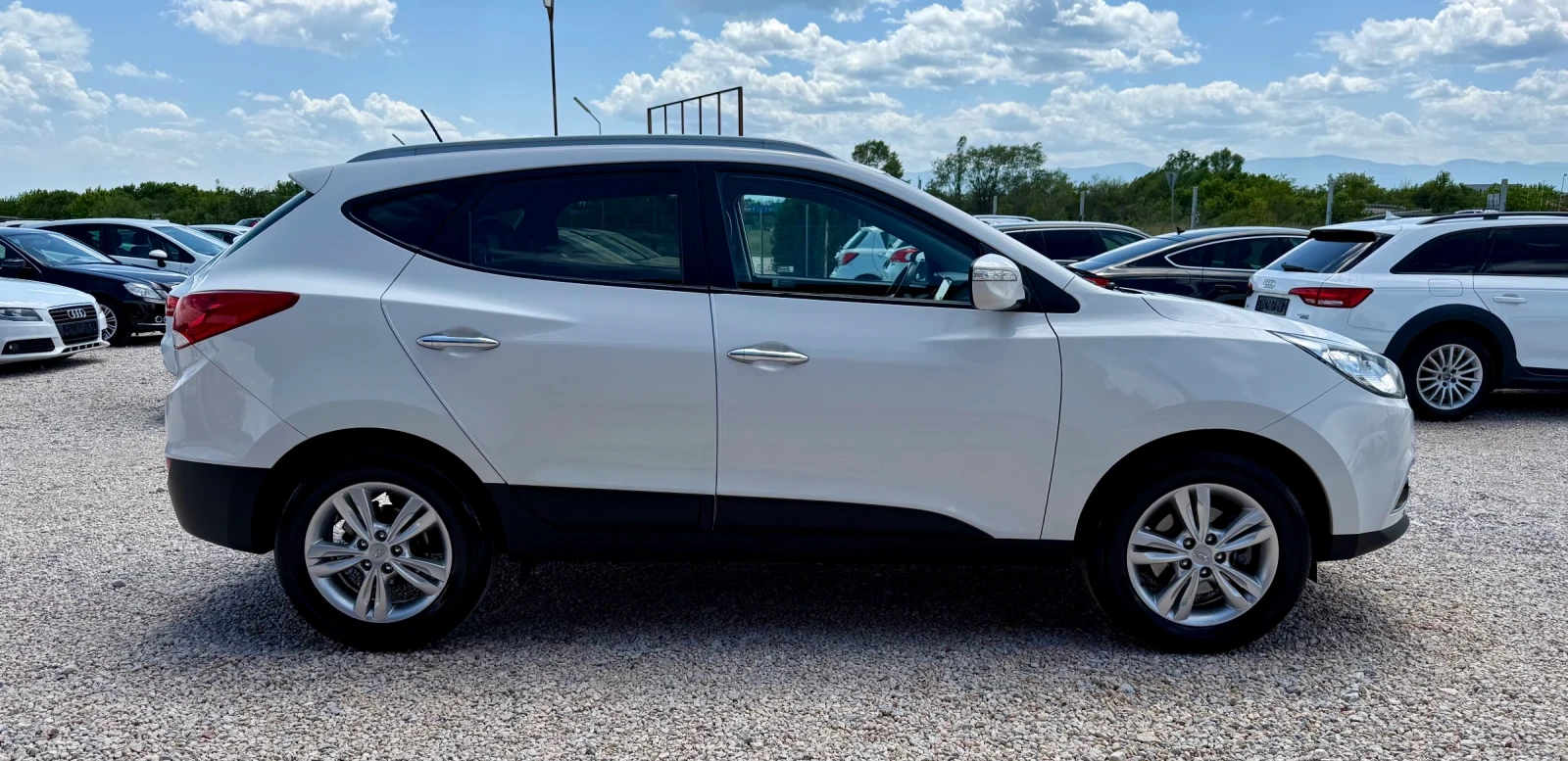 Hyundai IX35 1.7d* 116k.c* НАВИ* КОЖА* ПОДГРЕВ* , снимка 6 - Автомобили и джипове - 54576892