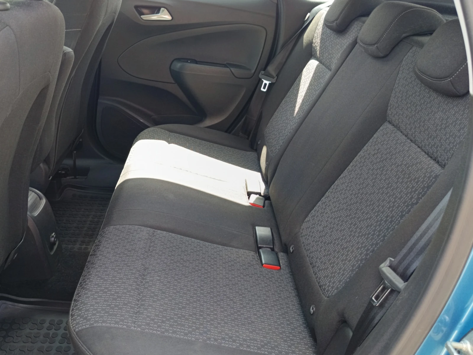 Opel Crossland X Edition, снимка 15 - Автомобили и джипове - 54939181